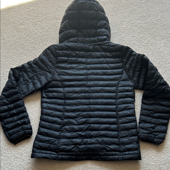 Marmot, ladies  black small hooded jacket - Picture 6 of 6